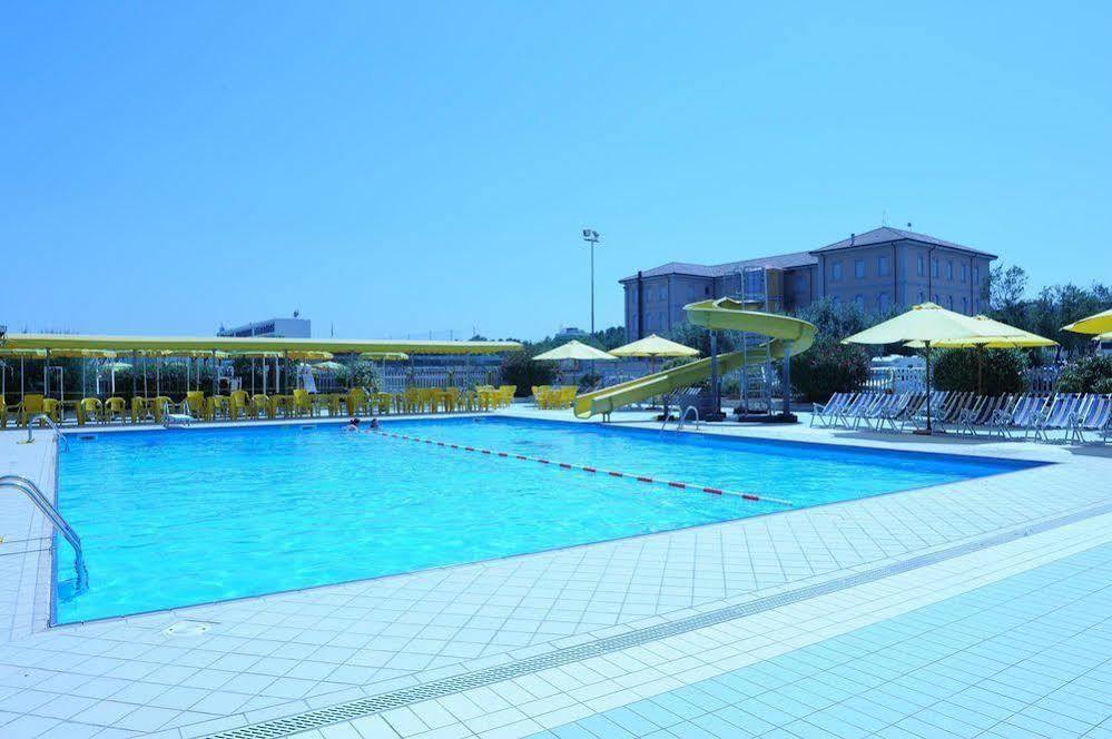 Hotel In Cesenatico Exterior photo